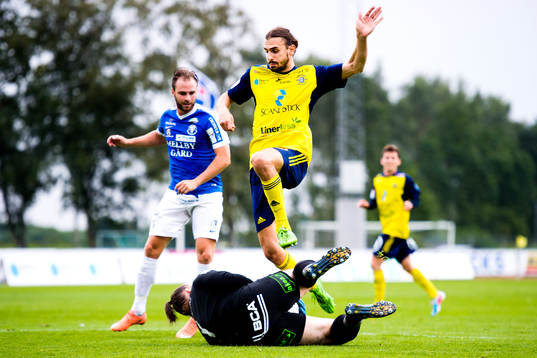 Ängelholms Vladica Zlojutro hoppar över Trelleborgs