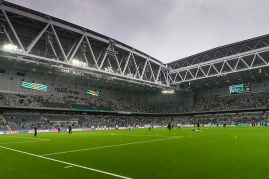 IFK Göteborgs och Hammarbys spelare värmer upp på Tele2