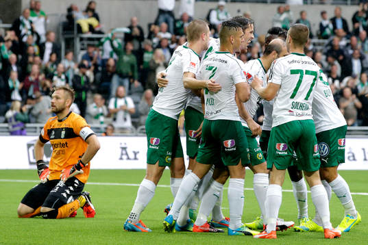IFK Göteborgs målvakt John Alvbåge deppar och Hammarbys