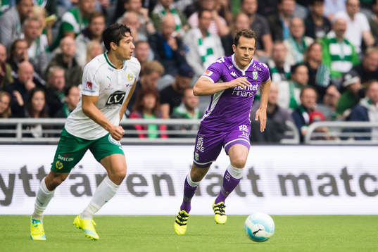 Hammarbys David Boo Wiklander och IFK Göteborgs Tobias