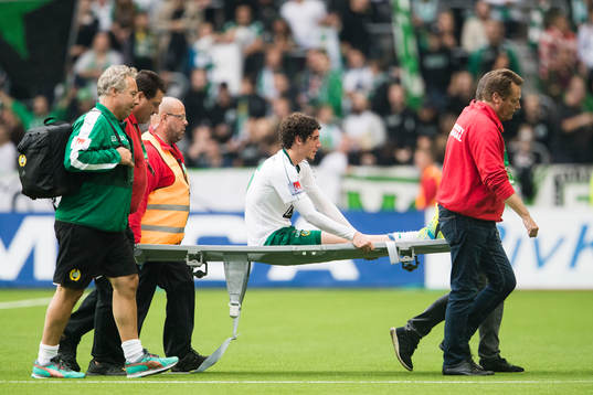 Hammarbys Romulo Cabral Pereira Pinto tvingas lämna planen