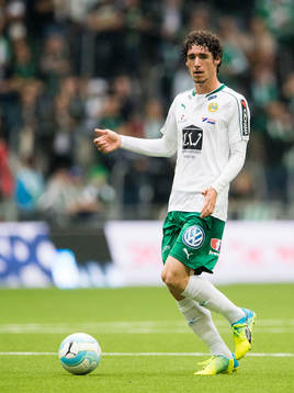 Hammarbys Romulo Cabral Pereira Pinto med bollen