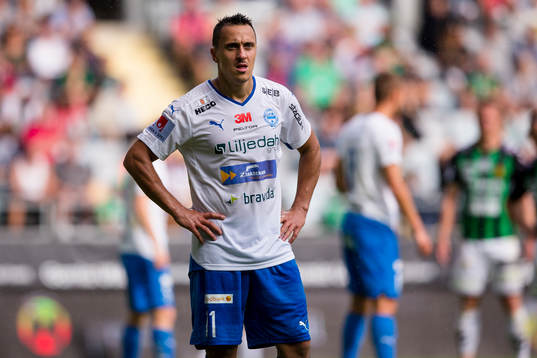 Värnamos Adam Chennoufi