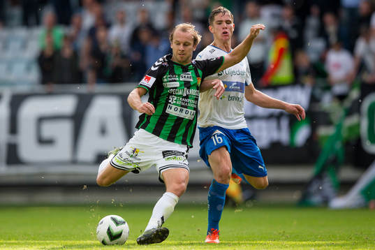 GAIS Craig Henderson skjuter ett skott