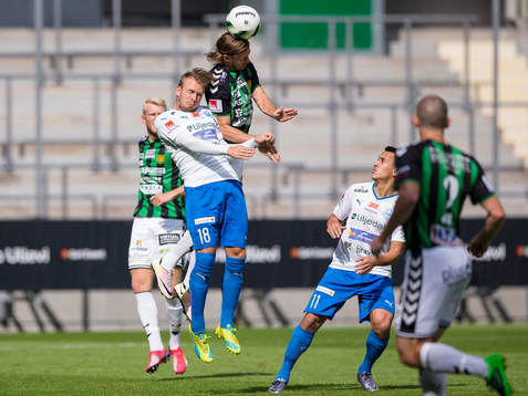 GAIS Danny Ervik vinner en nickduell mot Värnamos  Simon