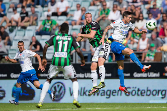 GAIS Björn Andersson i nickduell med Värnamos Pär