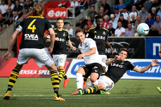 Örebros Nordin Gerzic