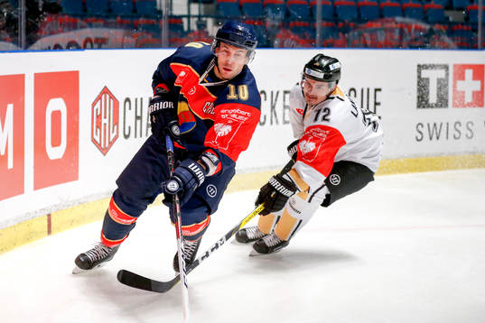 Djurgårdens Jeff Tambellini och Rouen Dragons Chad Langlais