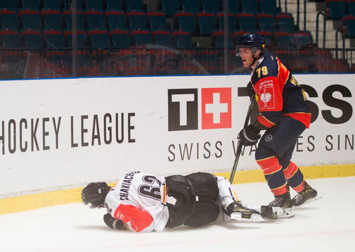 Rouen Dragons Florian Chakiachvili går omkull