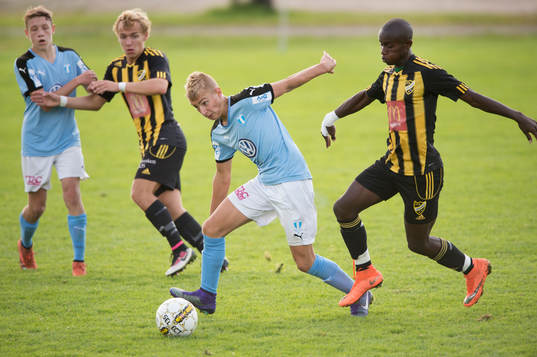 i matchen för pojkar födda 2000 mellan IFK Hässleholm