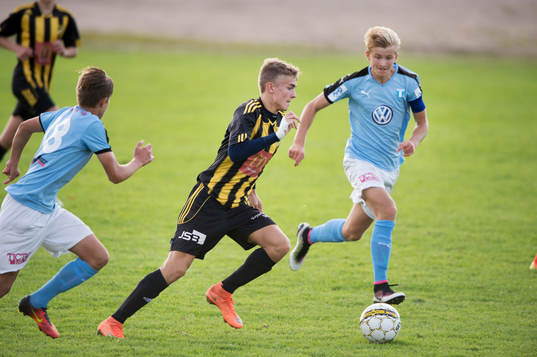 i matchen för pojkar födda 2000 mellan IFK Hässleholm