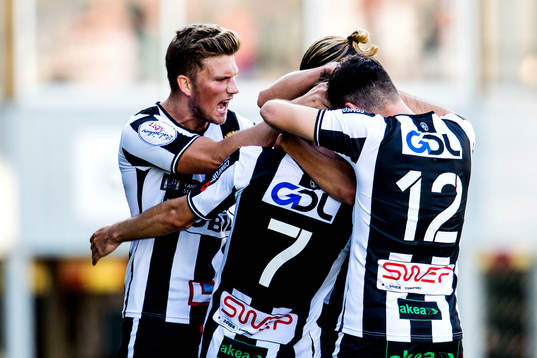 Landskronas spelare jublar