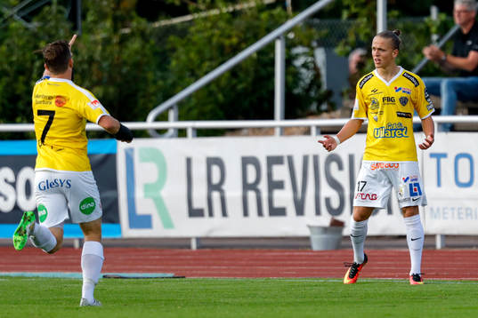 Falkenbergs Jesper Karlsson jublar
