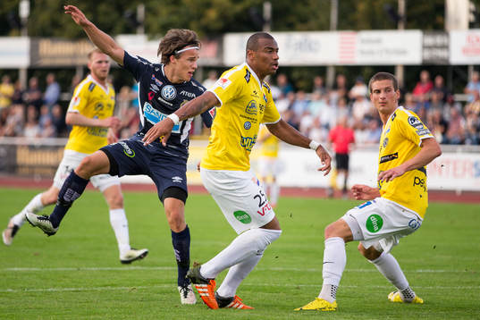 Situation där Gefles Simon Skrabb gör 1-1