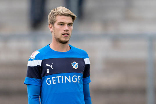 Halmstads Marcus Mathisen före fotbollsmatchen i