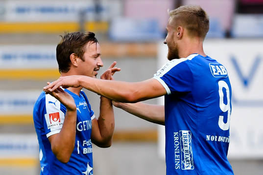 Halmstads Fredrik Olsson och Alexander Ruud Tveter jublar