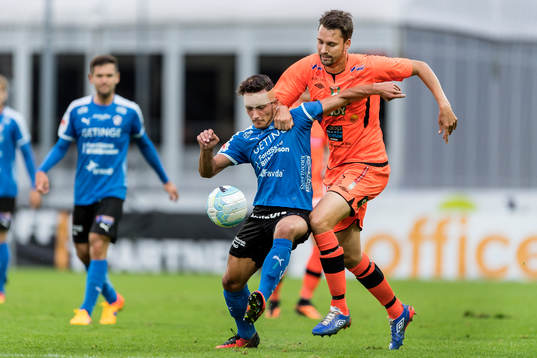Halmstads Sead Haksabanovic och Varbergs Peter Nyström