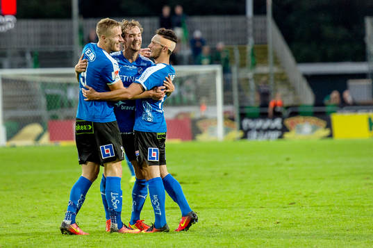 Halmstads spelare jublar