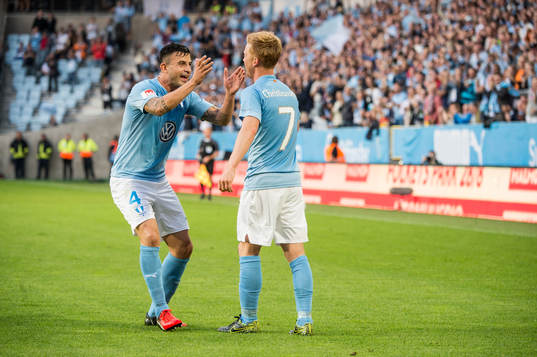 Malmö FFs Behrang Safari jublar åt Anders Christiansens