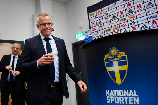 Sveriges förbundskapten Jan Andersson och rådgivare Lars