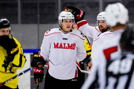 Malmö Redhawks Frederik Storm jublar