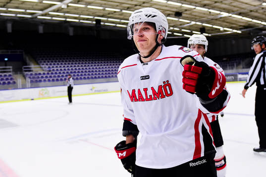Malmö Redhawks Frederik Storm jublar