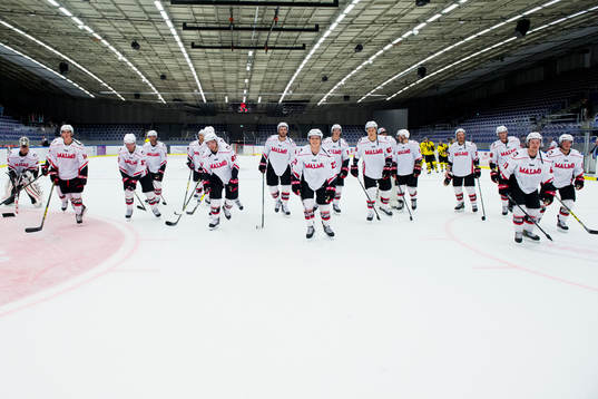 Malmö Redhawks spelare tackar publiken