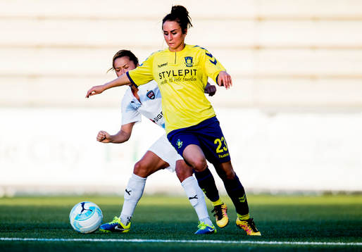 Rosengårds Alexandra Lowe Riley och Bröndbys Fatima El