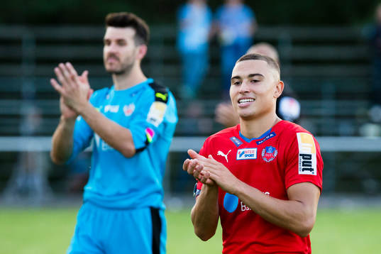 Helsingborgs målvakt Matt Pyzdrowski och Jordan Larsson
