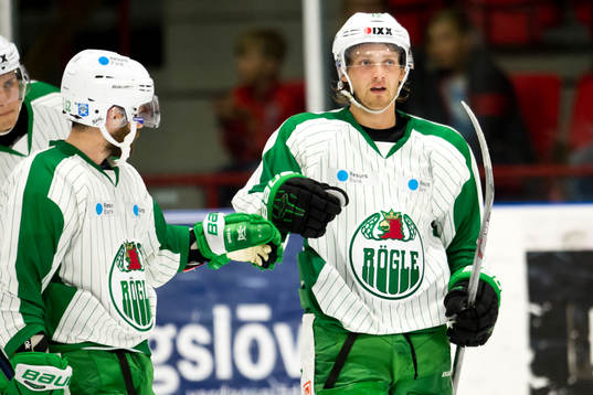 Rögles Jack Connolly jublar