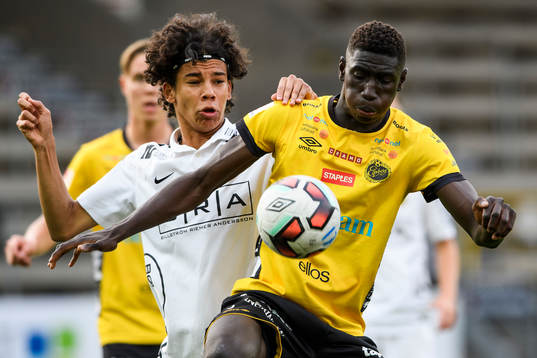 Elfsborgs Marokhy Ndione och Häckens Benjamin Arapovic