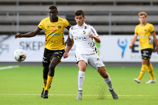 Häckens Patrik Hermez och Elfsborgs Marokhy Ndione