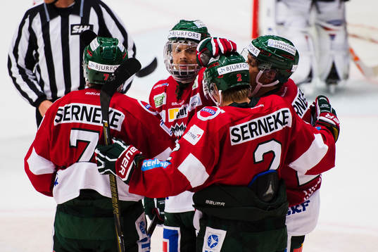 Frölundas Henrik Tömmernes och Mats Rosseli Olsen  jublar