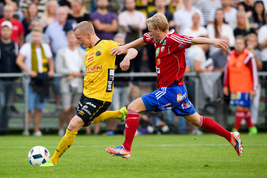 Elfsborgs Daniel Gustavsson och Gauthiods Albin Wemmert