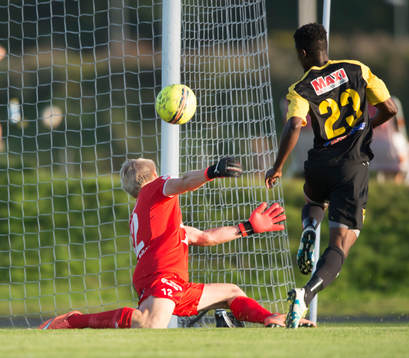 IFK Hässleholms Kojo Annor nära överlista Halmstads