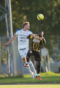 IFK Hässleholms Mike Andrew i matchen i Svenska Cupen