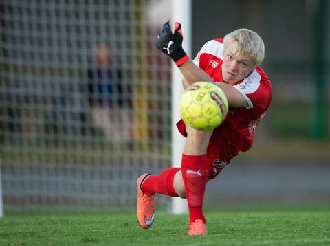 IFK Halmstads målvakt Isak Pettersson i matchen i Svenska