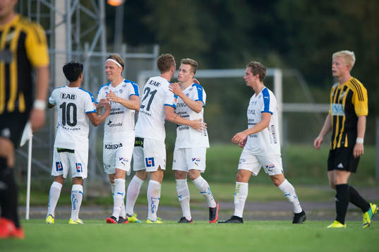 Halmstads Gabriel Gudmundsson har gjort 0-2 i matchen i