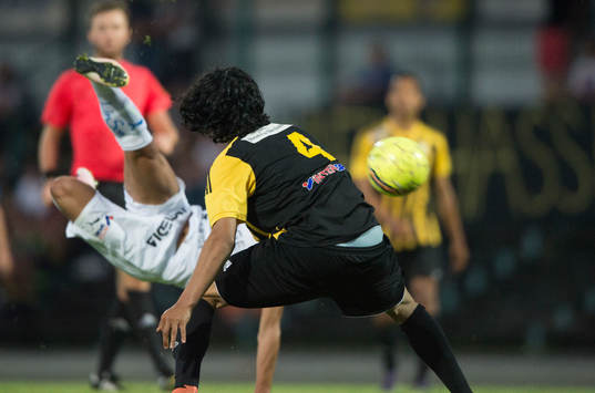 Halmstad brassesparkar mot IFK Hässleholms Ameer Naseer i