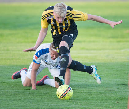 IFK Hässleholms Linus Svensson och Halmstads Kristoffer