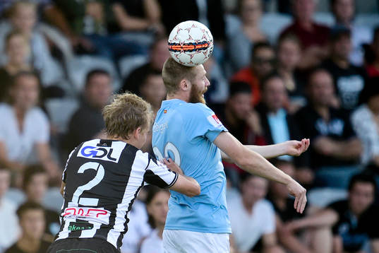 Malmö FFs Jo Inge Berget och Landskronas Viktor Svensson