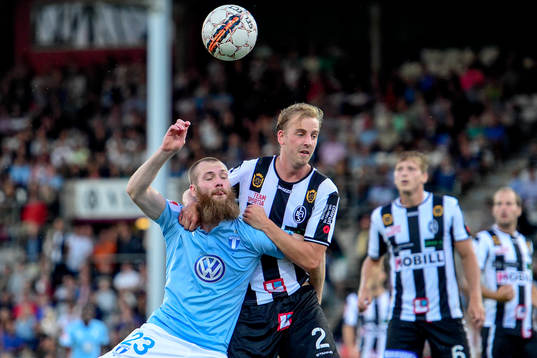 Malmö FFs Jo Inge Berget och Landskronas Viktor Svensson