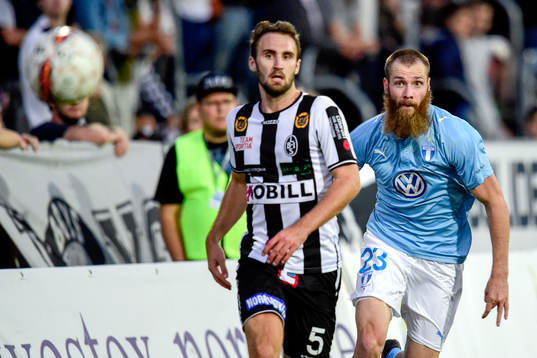 Landskronas Oskar Sverrisson och Malmö FFs Jo Inge Berget