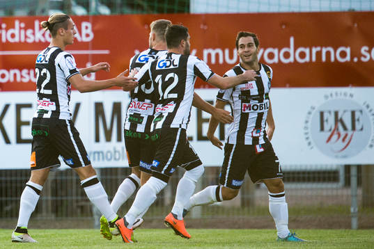 Landskronas spelare jublar