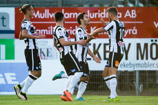 Landskronas spelare jublar