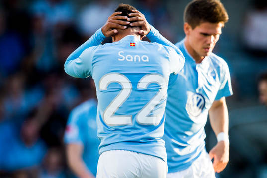 Malmö FFs Tobias Sana och Vidar Örn Kjartansson deppar