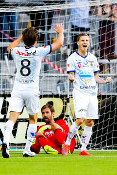 Gefles Johan Bertilsson och Simon Skrabb jublar