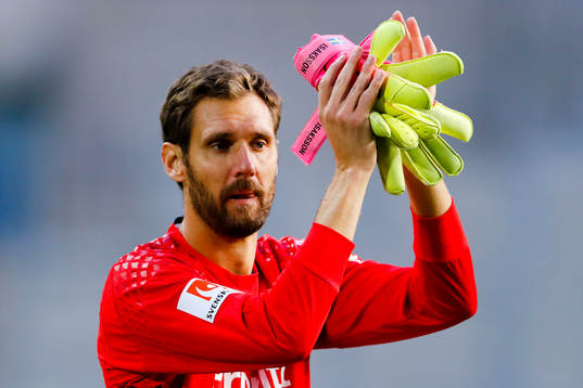 Djurgårdens målvakt Andreas Isaksson jublar