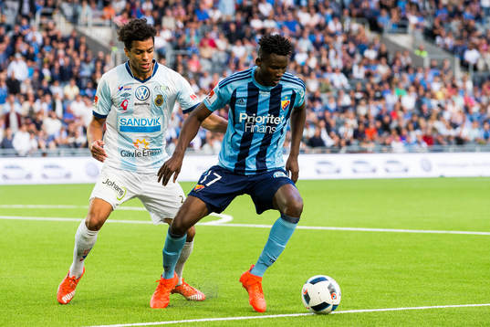 Gefles Joshua Nadeau och Djurgårdens Michael Olunga