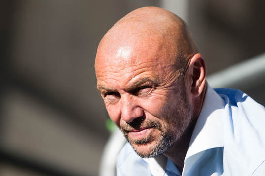 Djurgårdens tränare Mark Dempsey innan fotbollsmatchen i